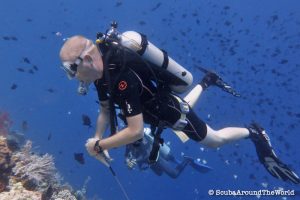 ScubaAroundTheWorld - Scuba diving Bunaken Indonesia - scuba diver with Zeagle Express Tech BCD